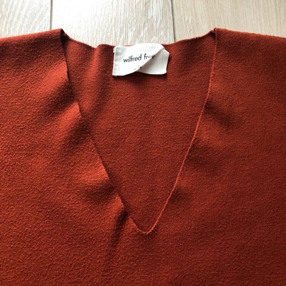 Aritzia Wilfred Free Oversized V Neck Pullover in Burnt Orange Size 2 - Picture 7 of 11